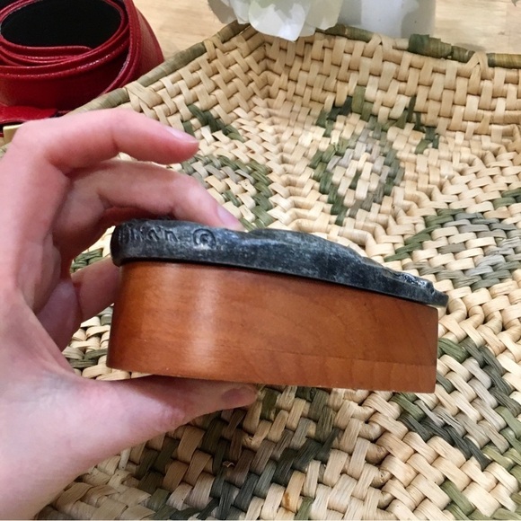 Pewter horse jewelry box. Heart shaped equestrian horse lover trinket box. - Picture 6 of 9